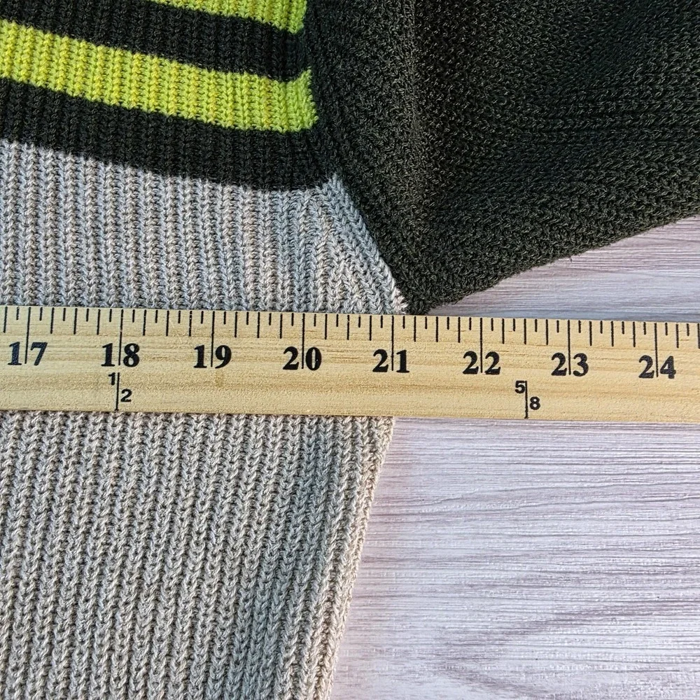 American‎ Eagle Sweater Men's M Green Gray Yellow Stripe Crew Neck Knit Pullover
